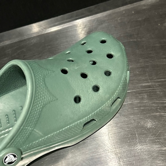 Crocs - Picture 7 of 9